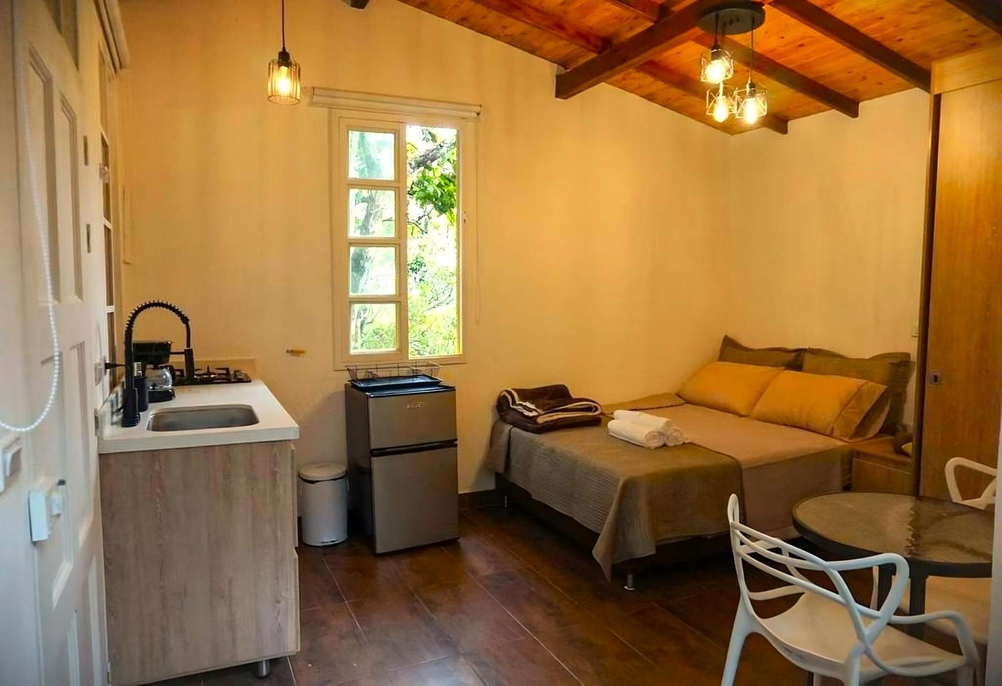 Encanto Minicasitas En Medio De La Naturaleza Santa Elena  Εξωτερικό φωτογραφία